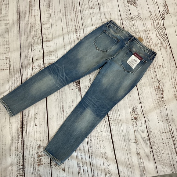 Vigoss Denim - 1101. Vigoss “Jagger Skinny Jean” Legacy Stretch Medium Blue NWT Size 31